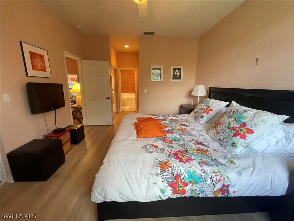 2021 Crestview Way Naples FL 34119