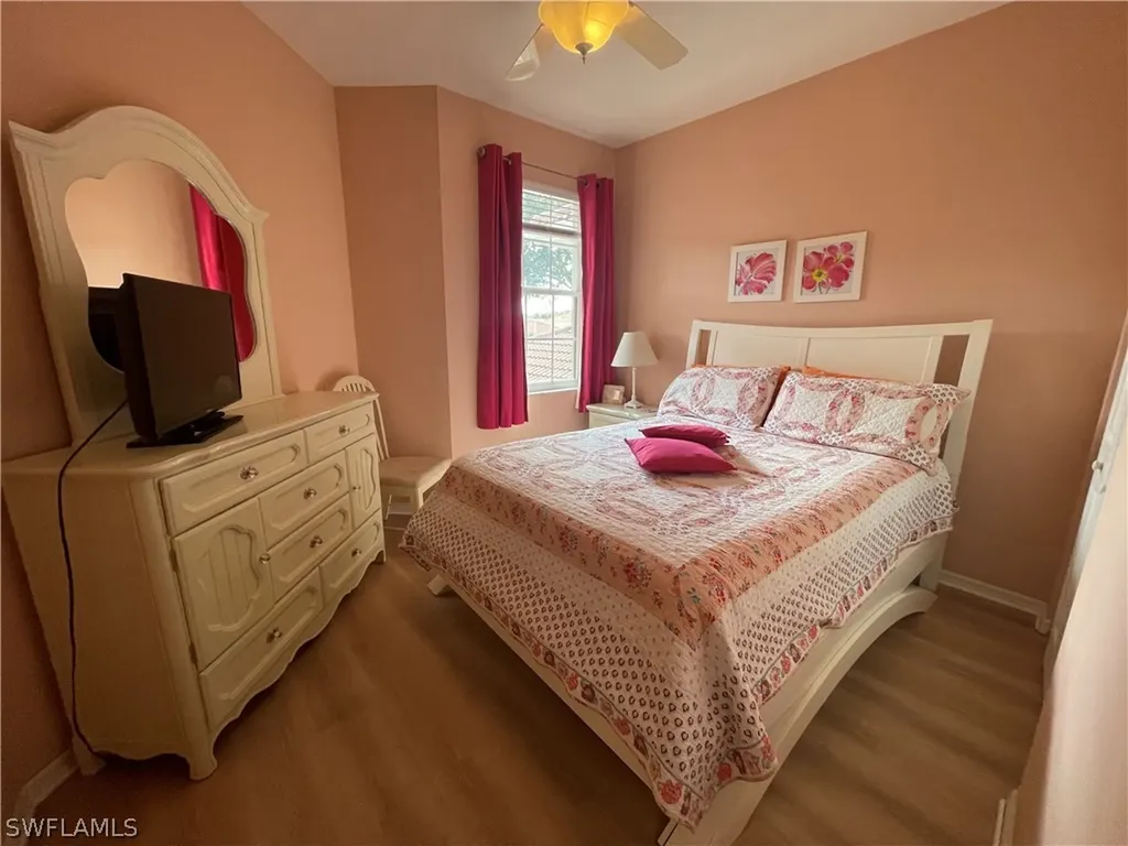2021 Crestview Way Naples FL 34119