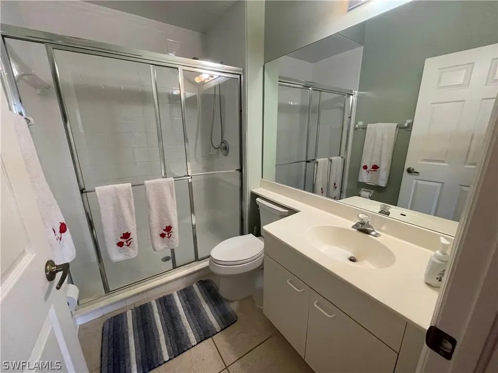 2021 Crestview Way Naples FL 34119
