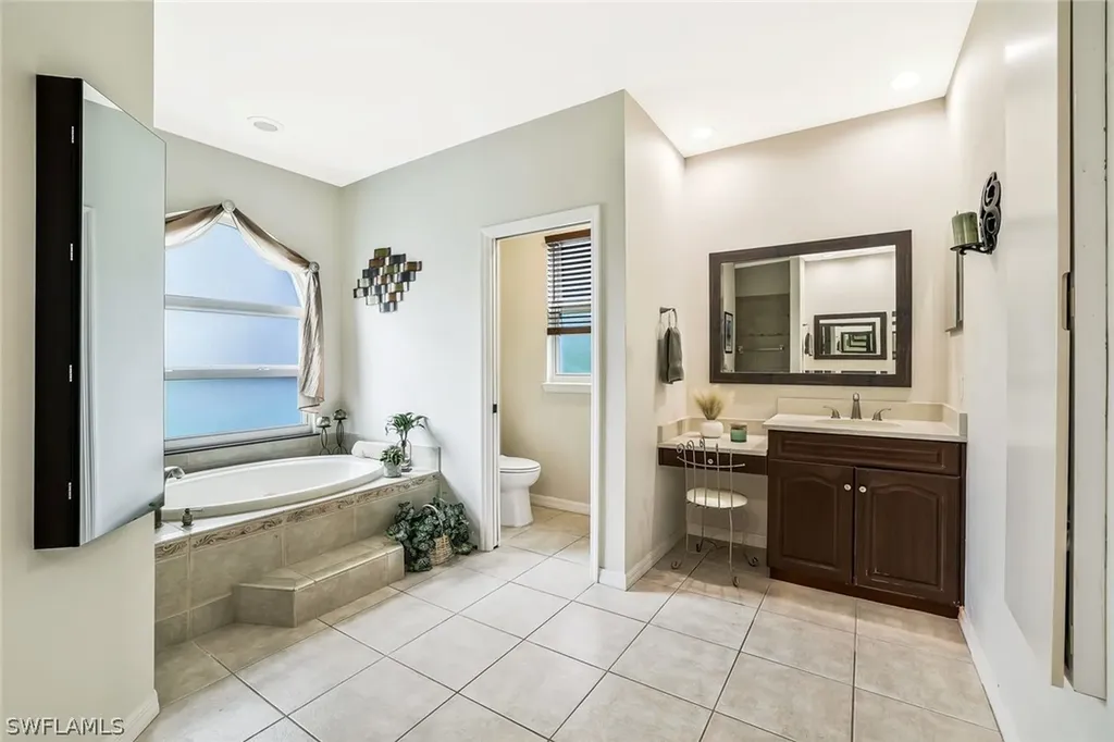 9889 Clear Lake Circle Naples FL 34109