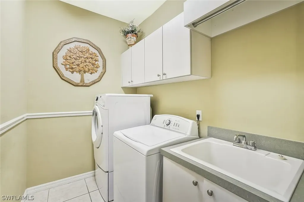9889 Clear Lake Circle Naples FL 34109