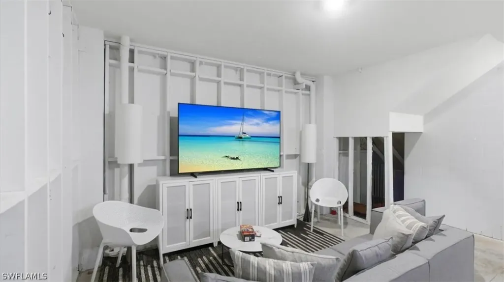 129 Pearl Street Fort Myers Beach FL 33931