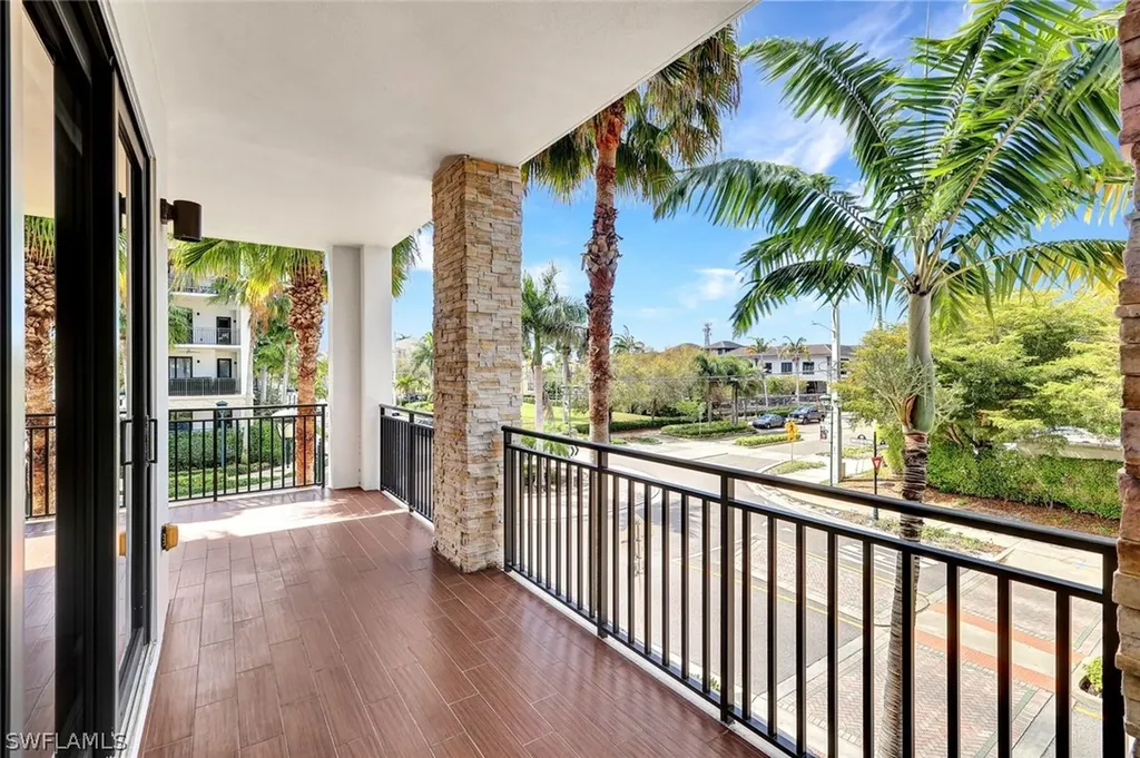 1035 3rd Avenue S Naples FL 34102
