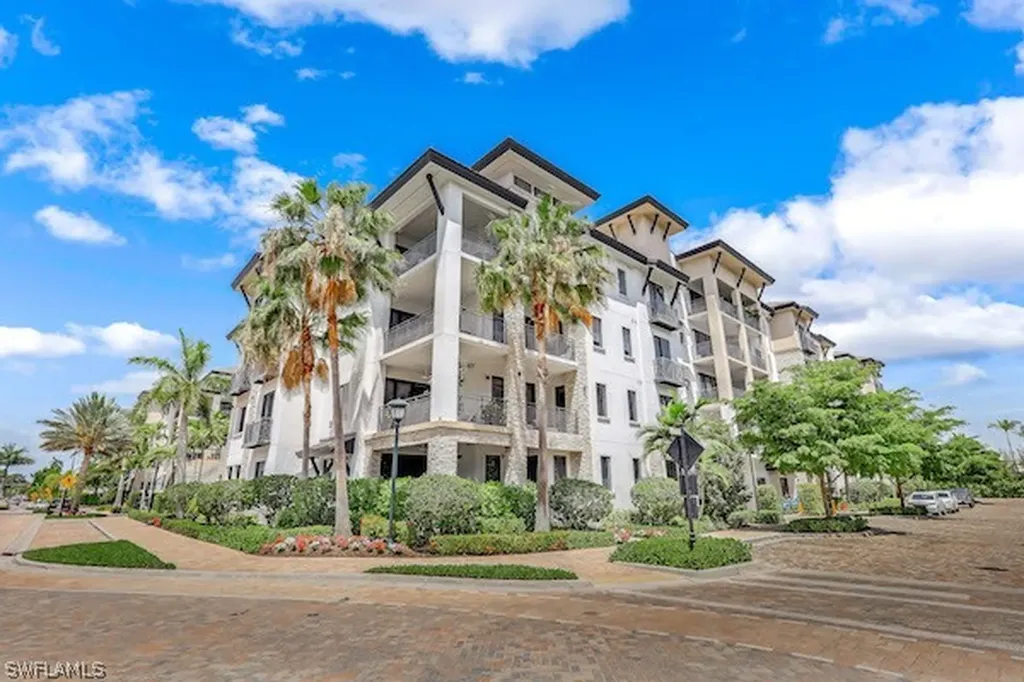 1035 3rd Avenue S Naples FL 34102