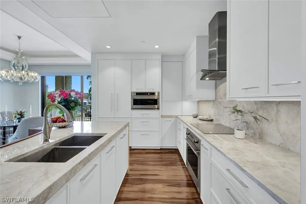 1035 3rd Avenue S Naples FL 34102