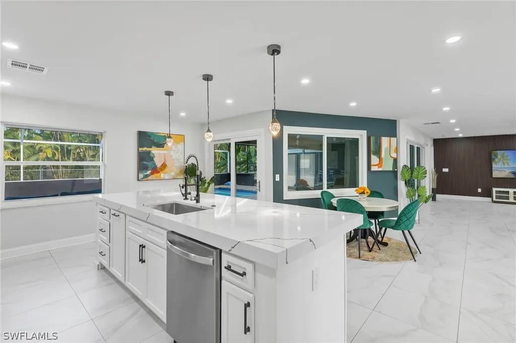 5211 Pocatella Court Cape Coral FL 33904