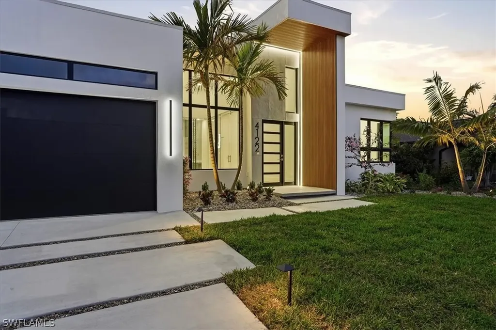 4122 SW 27th Place Cape Coral FL 33914