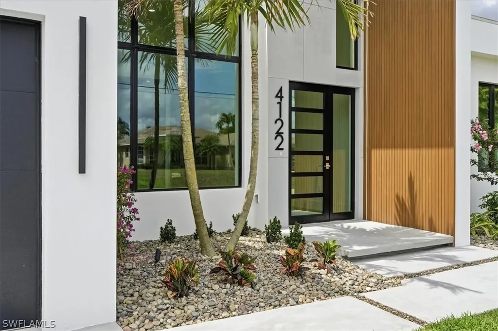 4122 SW 27th Place Cape Coral FL 33914