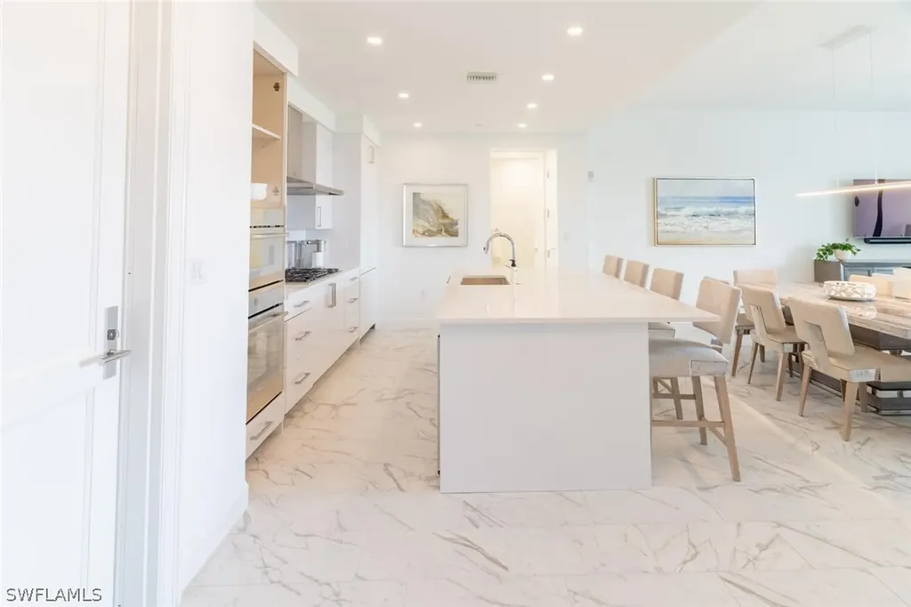 1125 Central Avenue Naples FL 34102