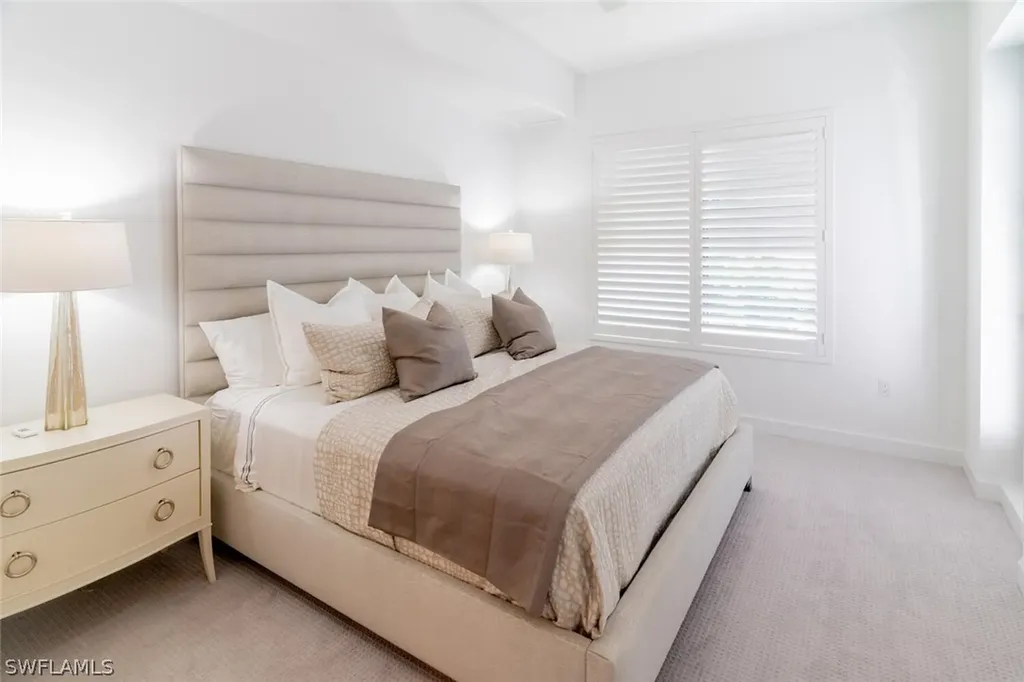 1125 Central Avenue Naples FL 34102