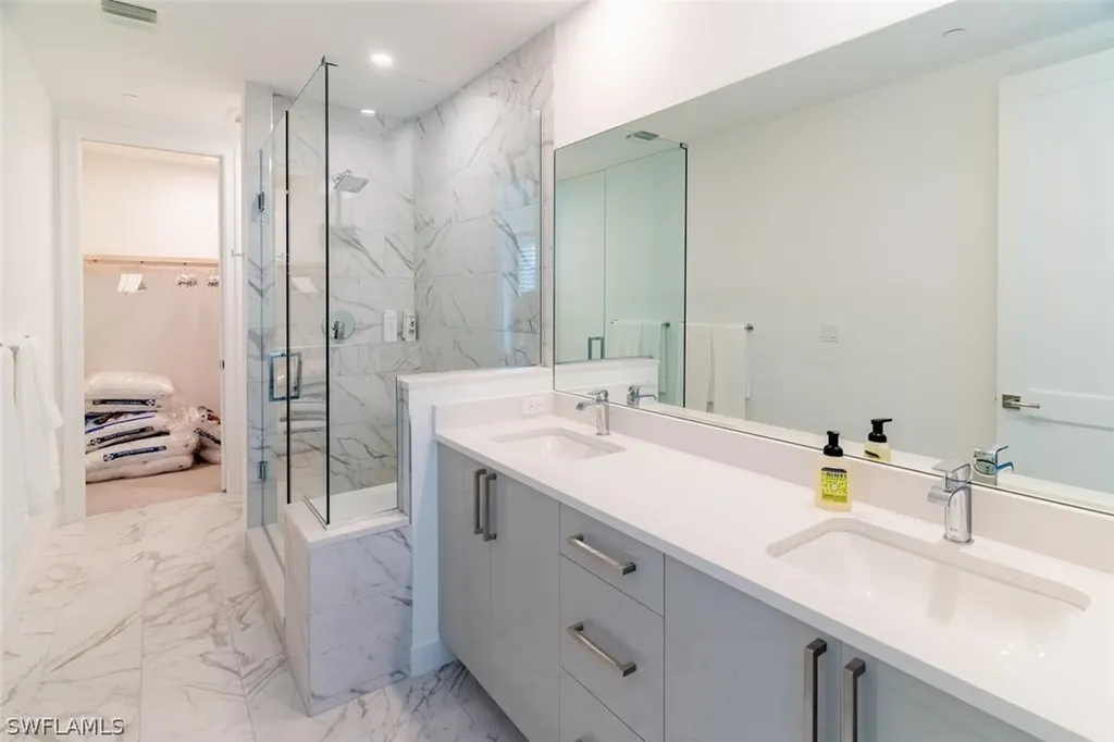 1125 Central Avenue Naples FL 34102