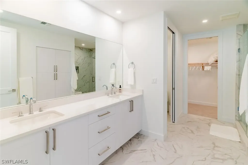 1125 Central Avenue Naples FL 34102