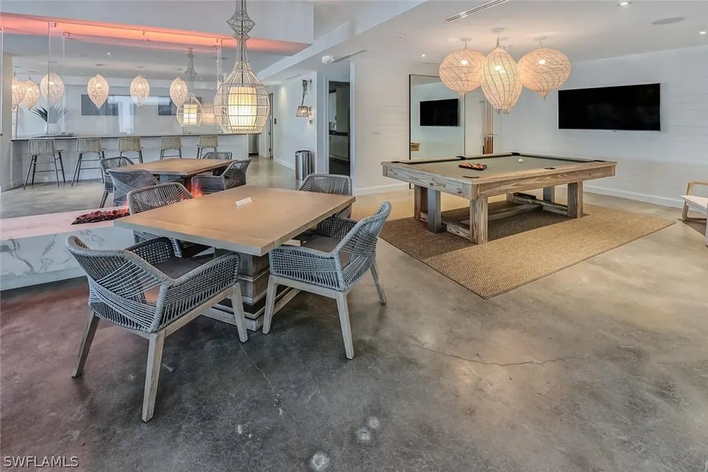1125 Central Avenue Naples FL 34102