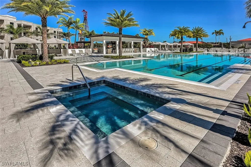 1125 Central Avenue Naples FL 34102
