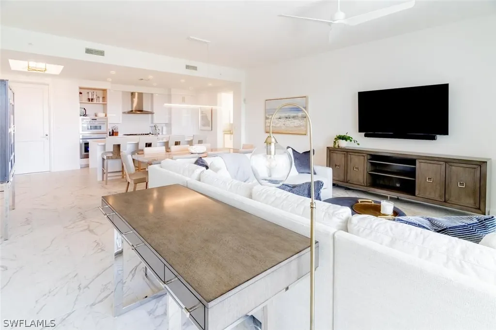 1125 Central Avenue Naples FL 34102