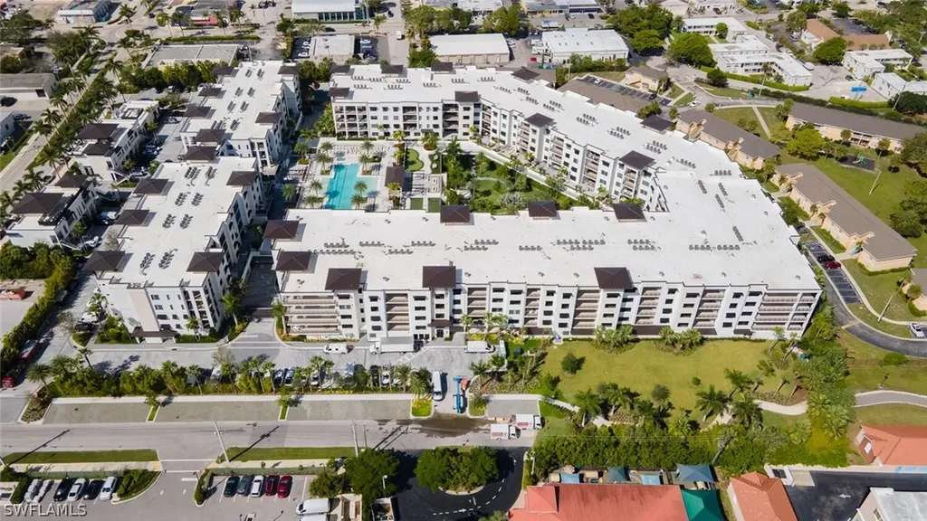 1125 Central Avenue Naples FL 34102
