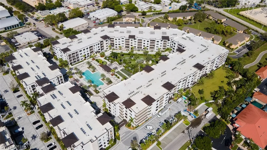 1125 Central Avenue Naples FL 34102