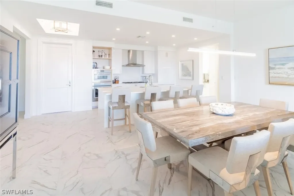 1125 Central Avenue Naples FL 34102
