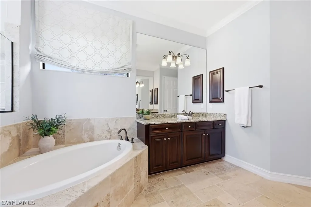 3369 Runaway Lane Naples FL 34114