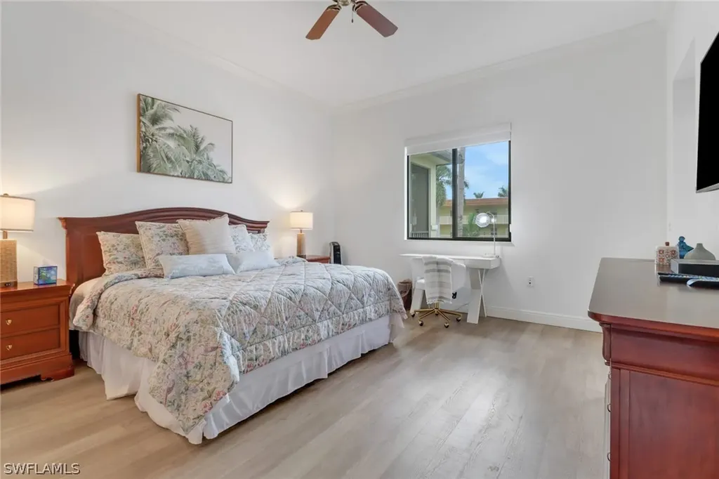 985 Sandpiper Street Naples FL 34102