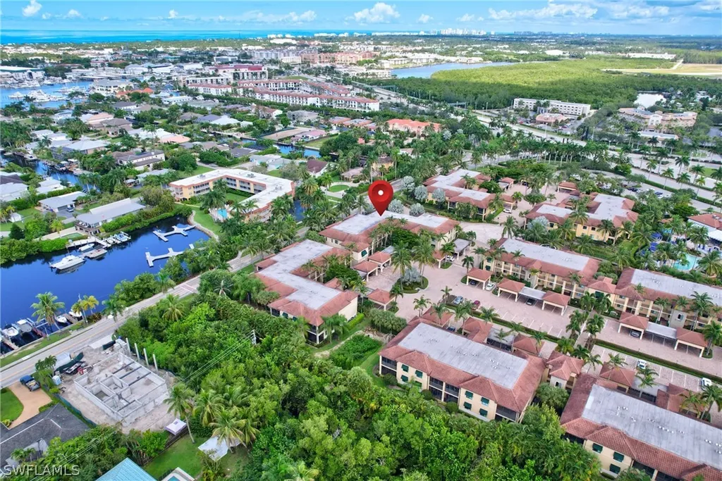 985 Sandpiper Street Naples FL 34102