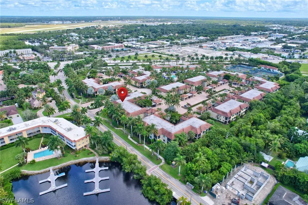 985 Sandpiper Street Naples FL 34102