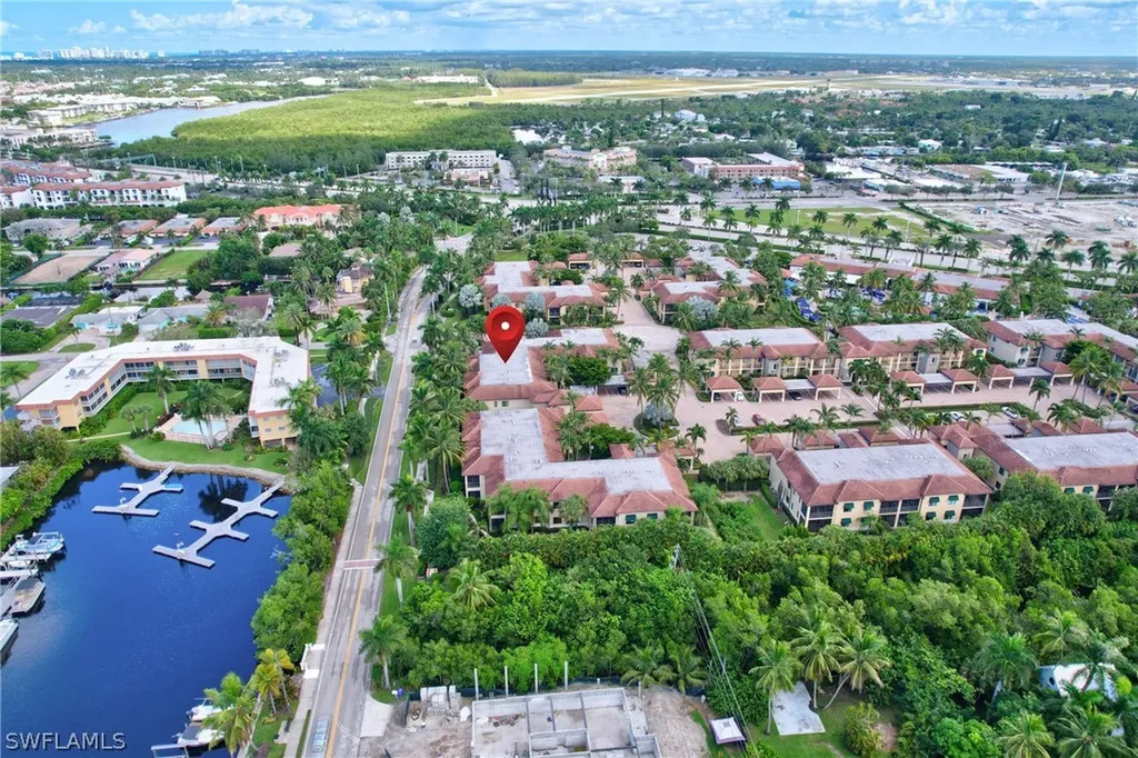 985 Sandpiper Street Naples FL 34102
