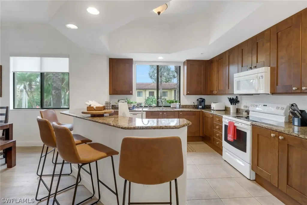 985 Sandpiper Street Naples FL 34102