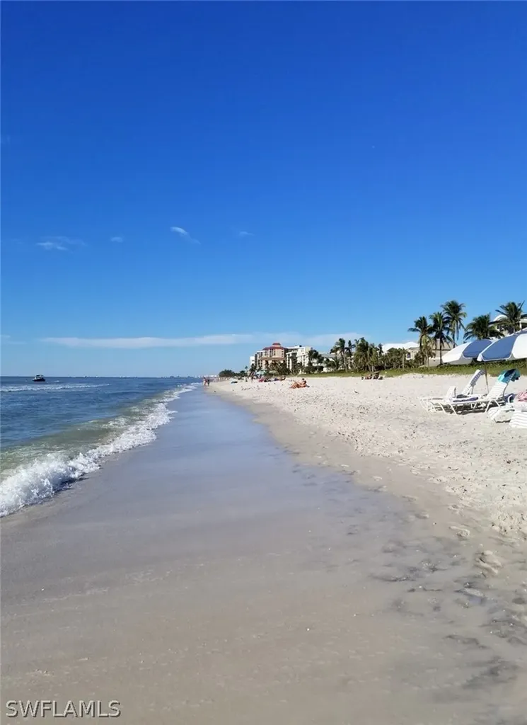 10475 Gulf Shore Drive Naples FL 34108