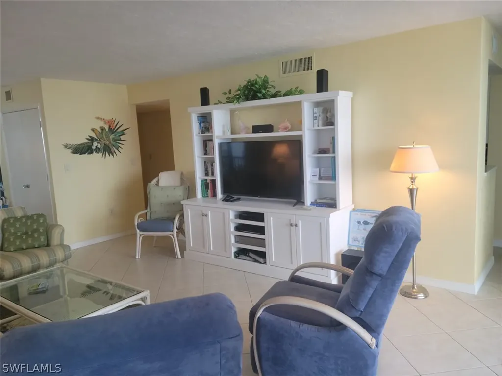 10475 Gulf Shore Drive Naples FL 34108