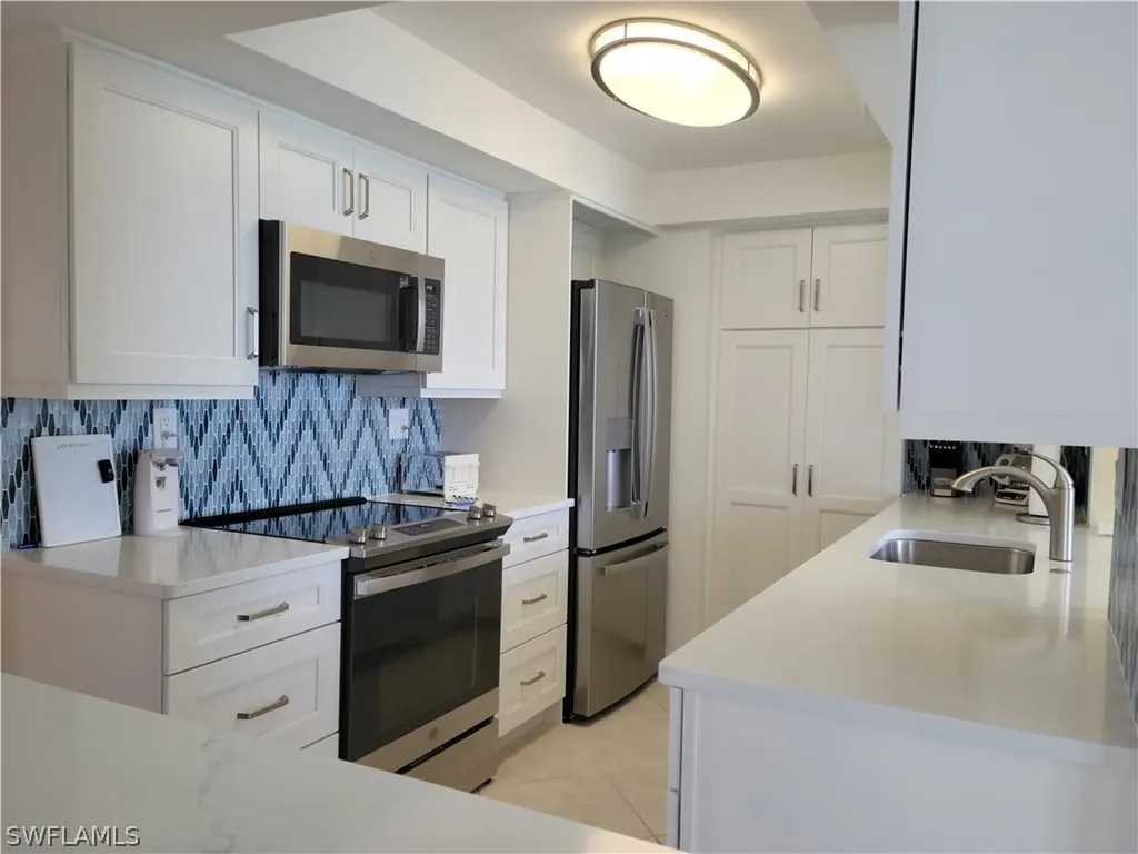 10475 Gulf Shore Drive Naples FL 34108
