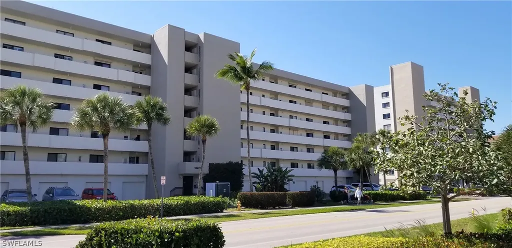 10475 Gulf Shore Drive Naples FL 34108