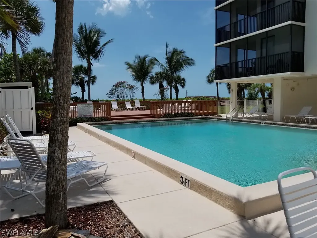 10475 Gulf Shore Drive Naples FL 34108