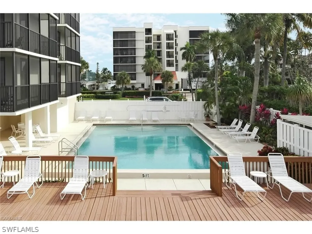 10475 Gulf Shore Drive Naples FL 34108