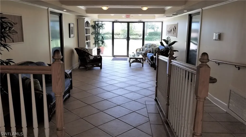 10475 Gulf Shore Drive Naples FL 34108