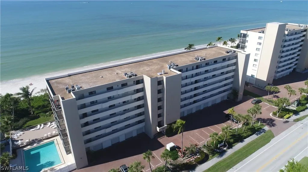 10475 Gulf Shore Drive Naples FL 34108