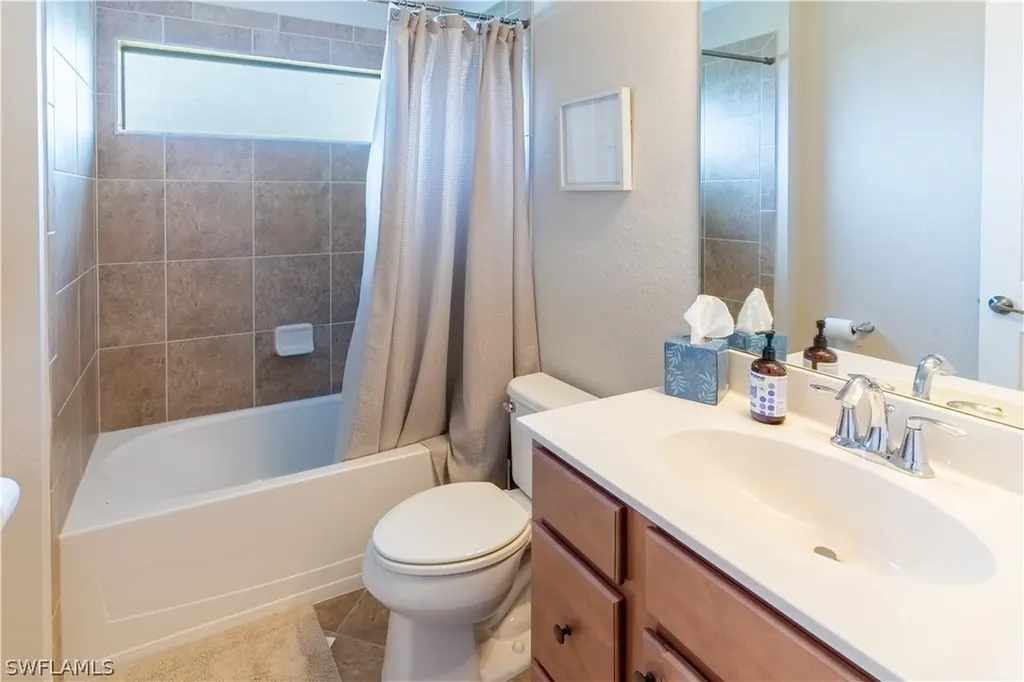 9521 Avellino Way Naples FL 34113