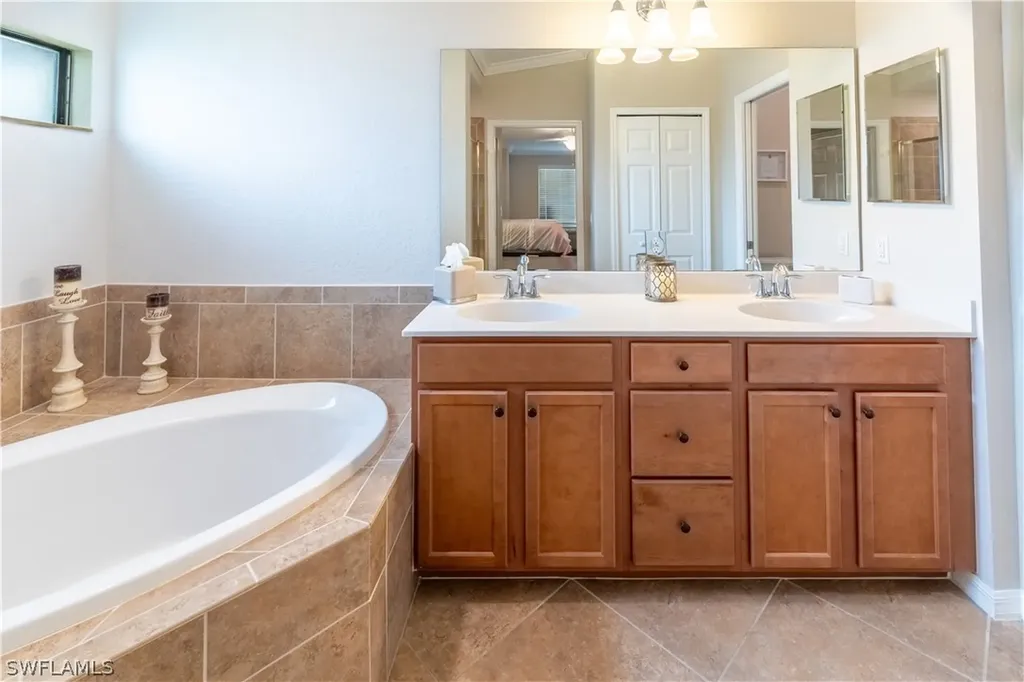 9521 Avellino Way Naples FL 34113