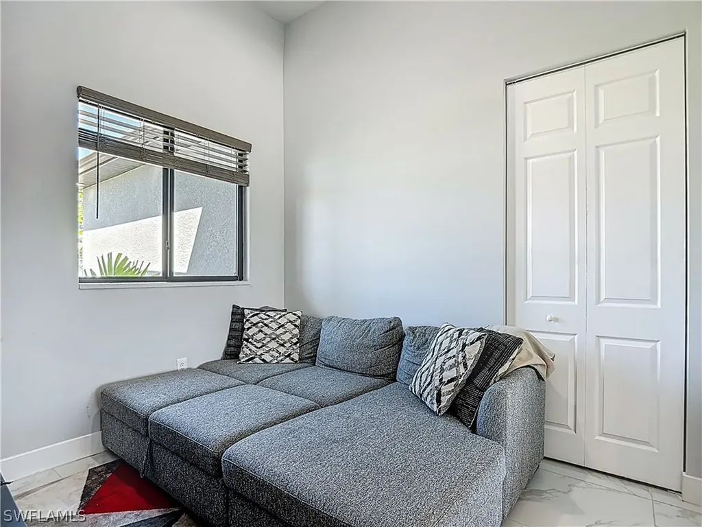 427 NW 7th Avenue Cape Coral FL 33993