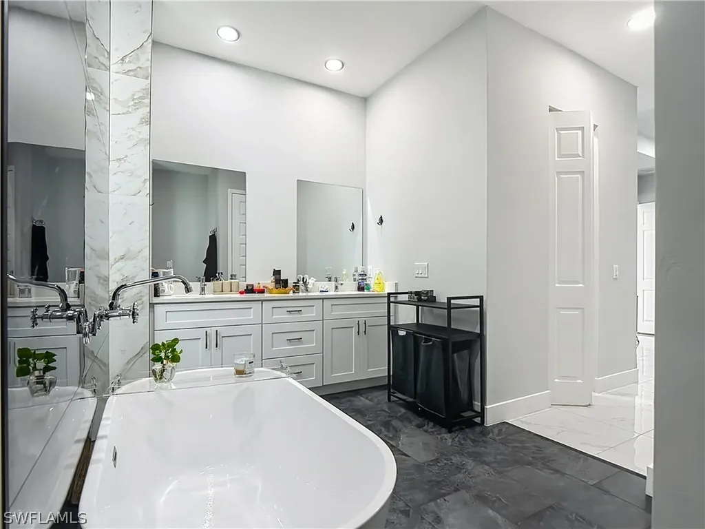 427 NW 7th Avenue Cape Coral FL 33993