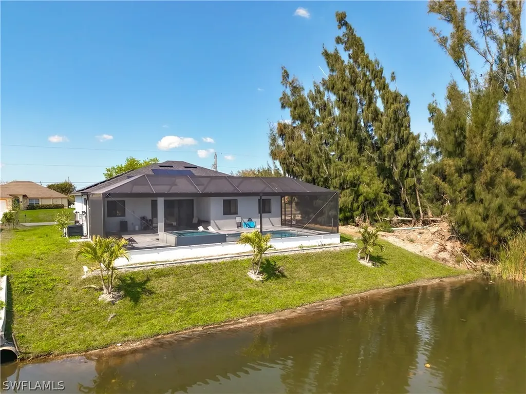 427 NW 7th Avenue Cape Coral FL 33993