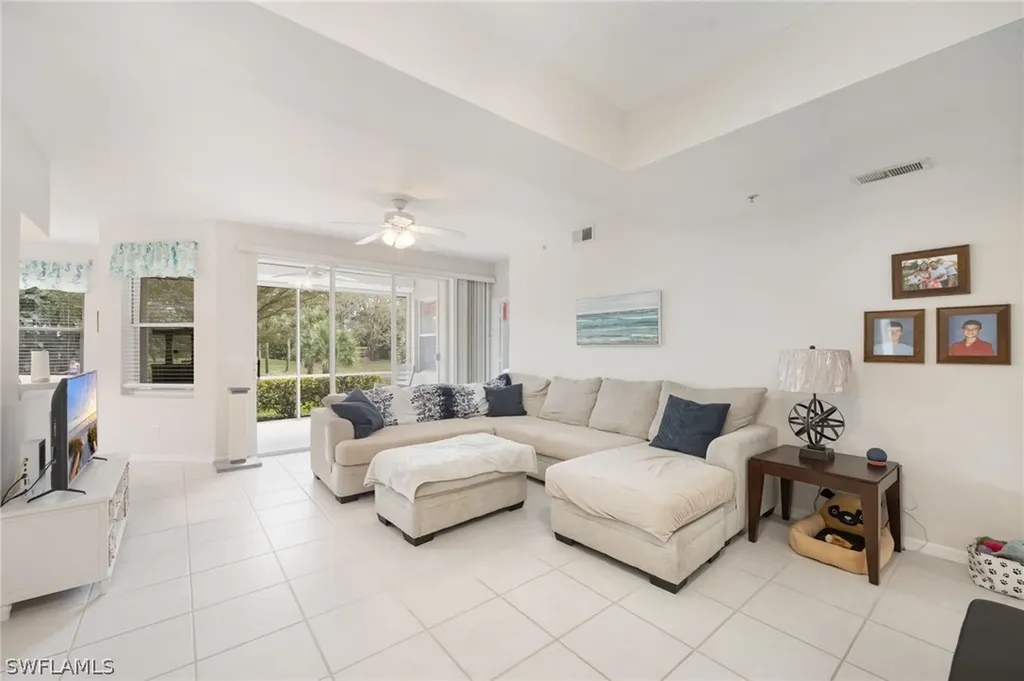 Naples FL, 348 Dover Place, Unit C101