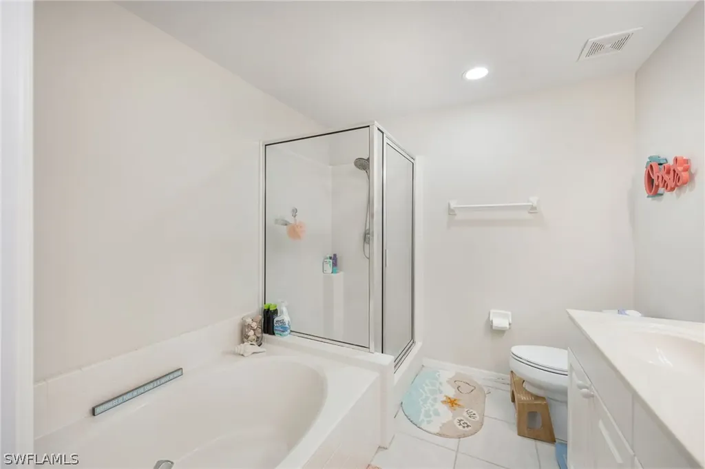 348 Dover Place Naples FL 34104
