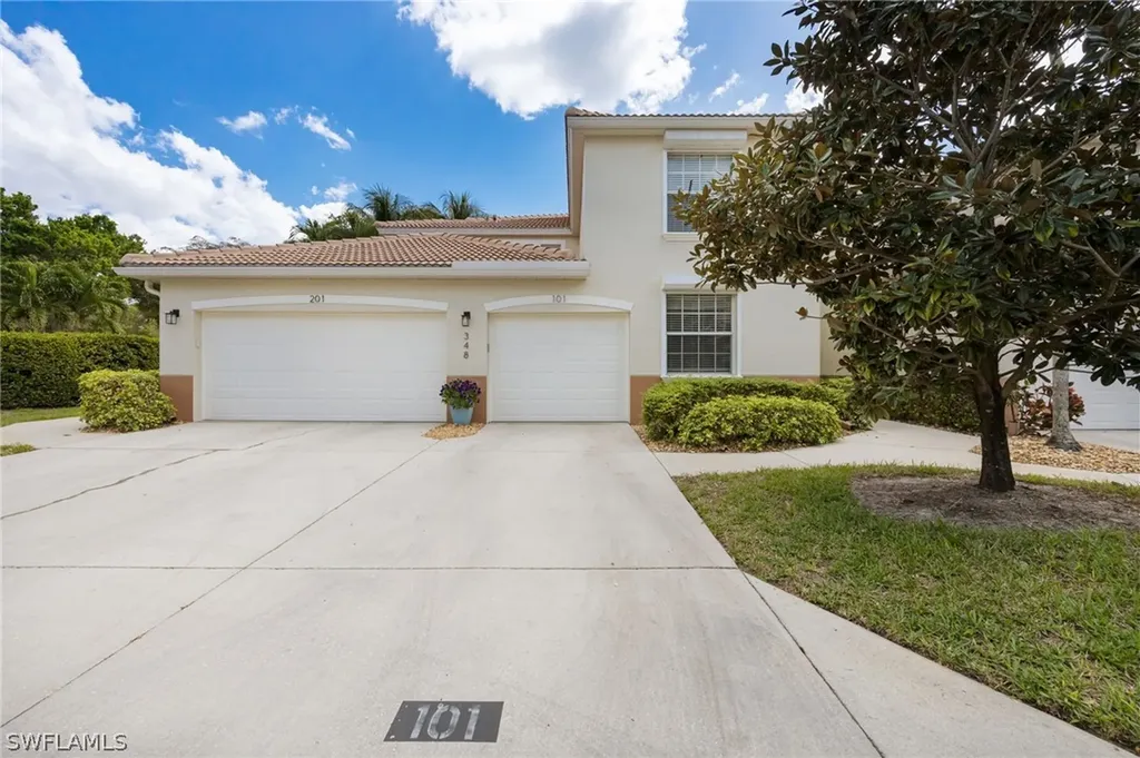 348 Dover Place Naples FL 34104