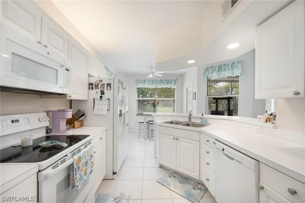 348 Dover Place Naples FL 34104