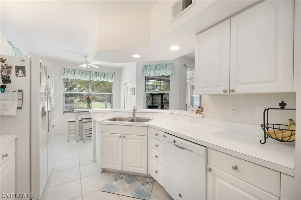 348 Dover Place Naples FL 34104