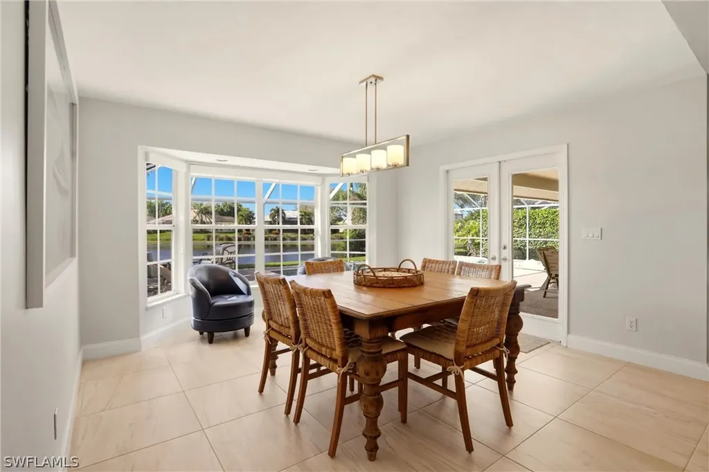4282 Longshore Way N Naples FL 34119