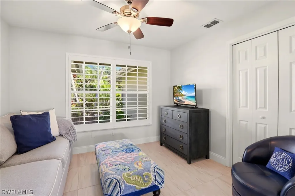4282 Longshore Way N Naples FL 34119