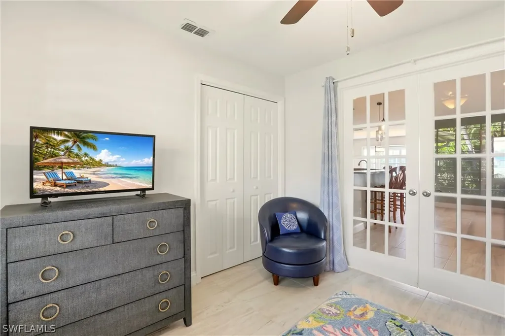 4282 Longshore Way N Naples FL 34119