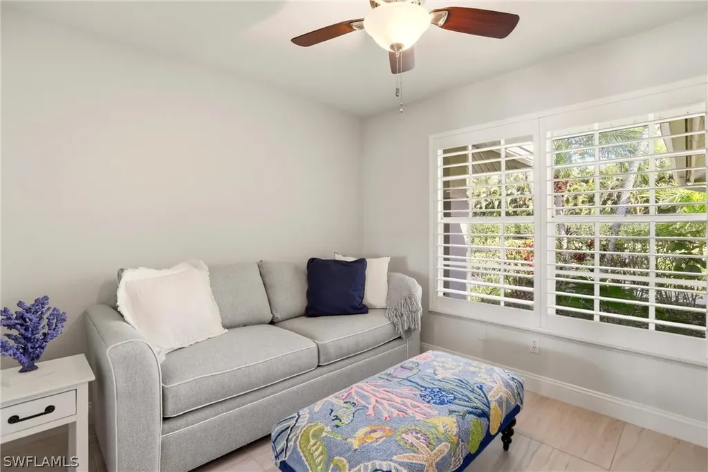4282 Longshore Way N Naples FL 34119